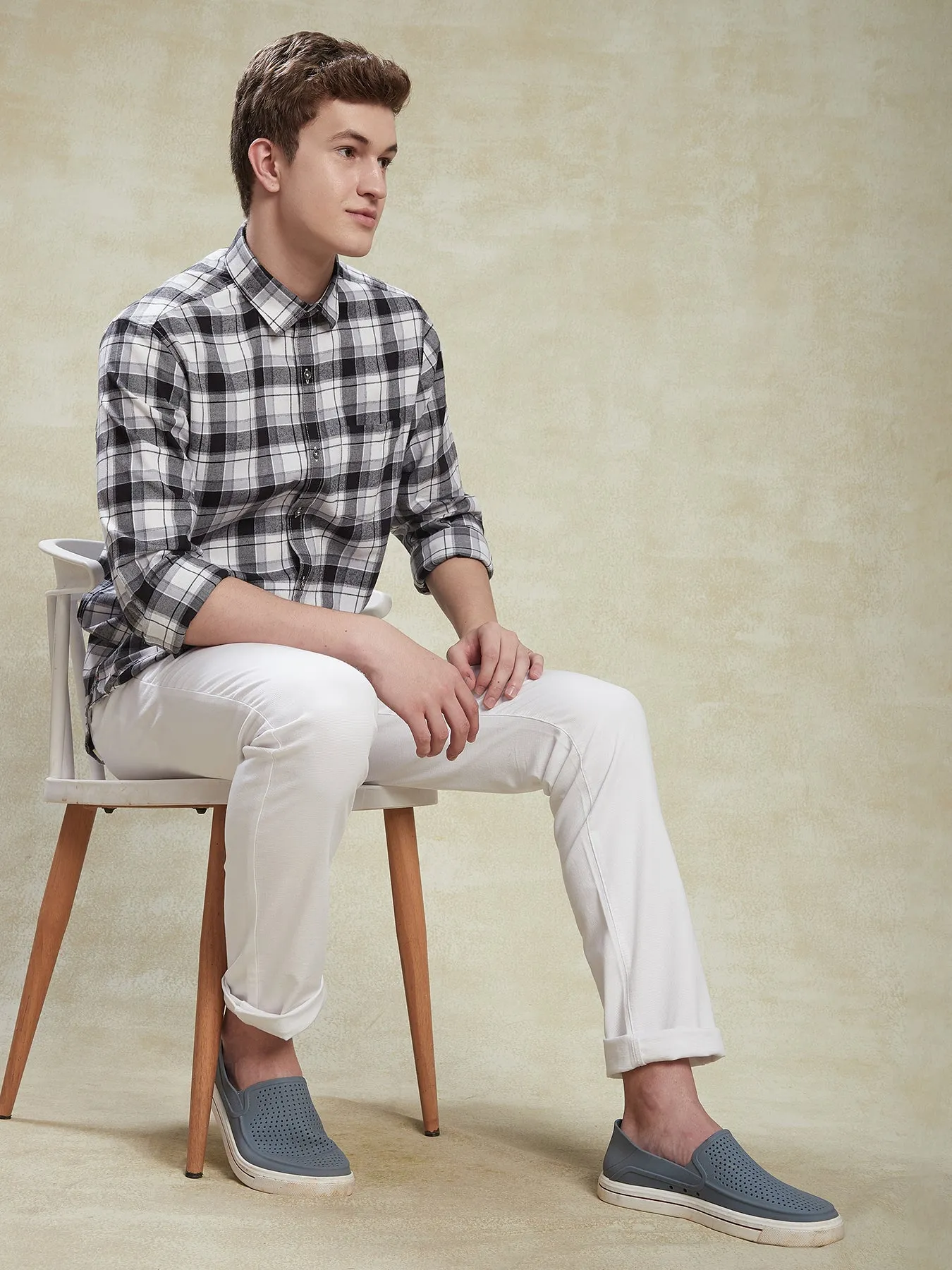 100% Cotton White Slim Fit Full Sleeve Casual Mens Checkered Shirt
