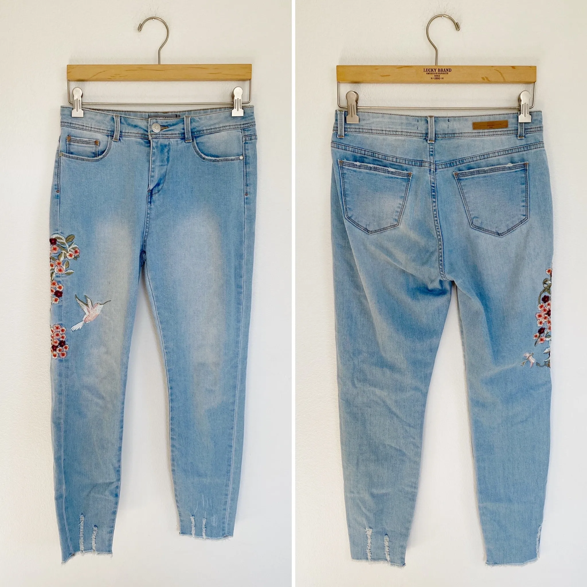 Boutique Embroidered Raw Hem Skinny Jeans 30
