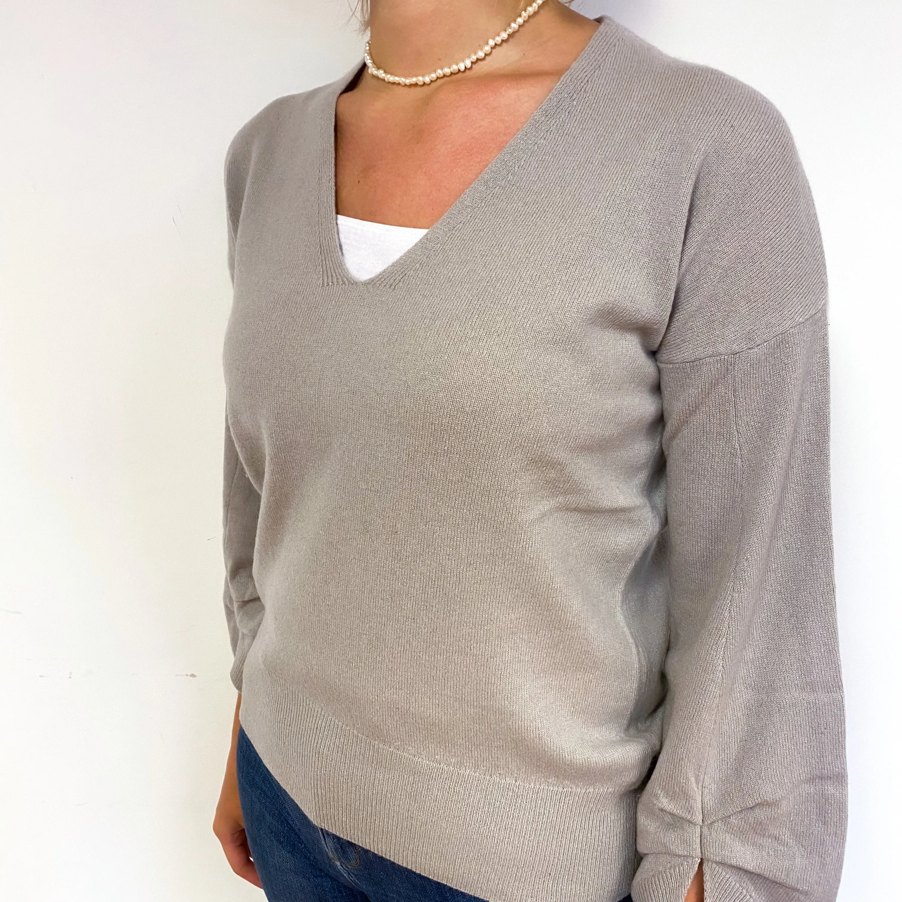 Brochure Walker Oyster Grey Cashmere V-Neck Jumper Small