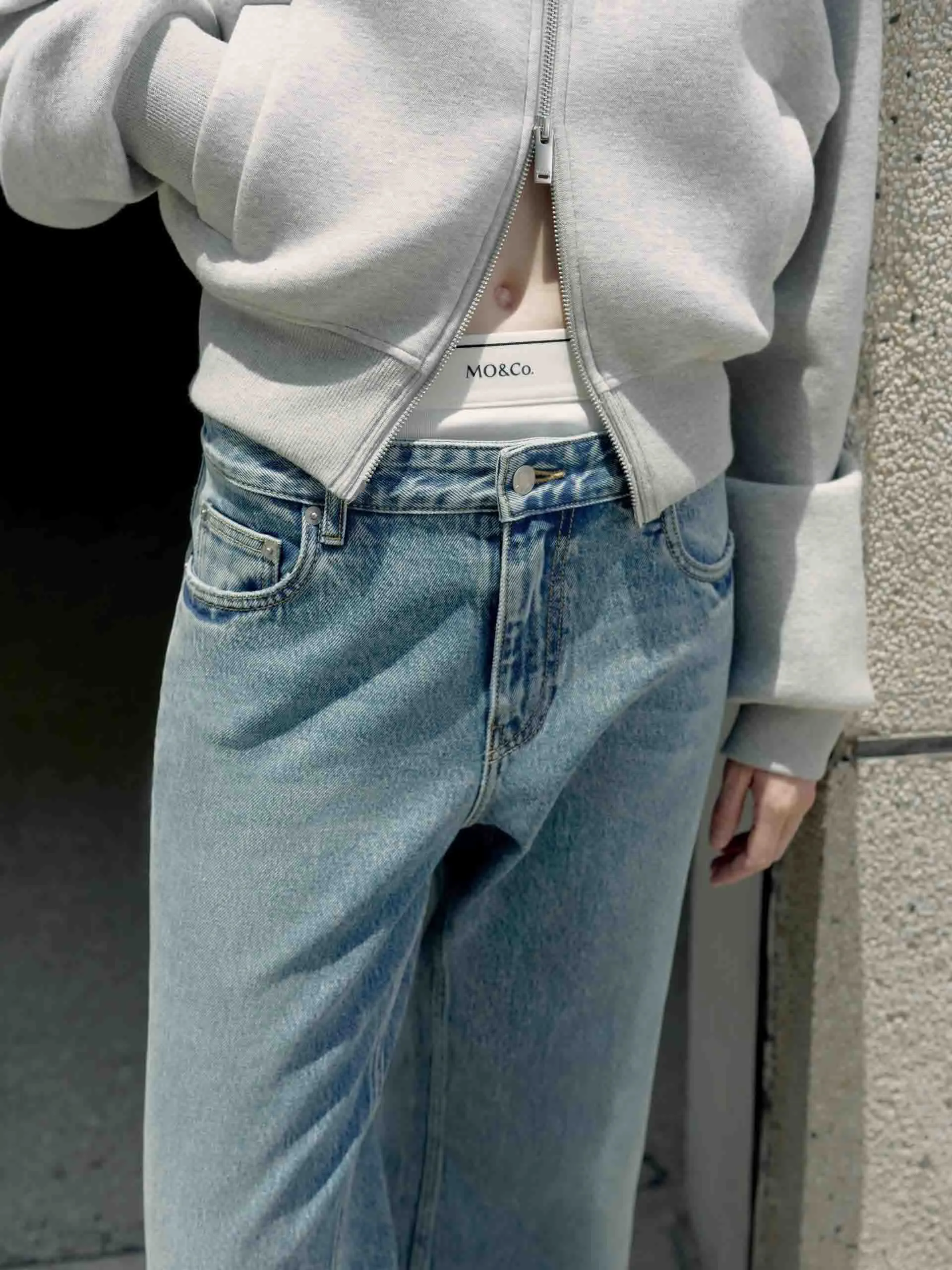 Contrast Waist Straight Jeans
