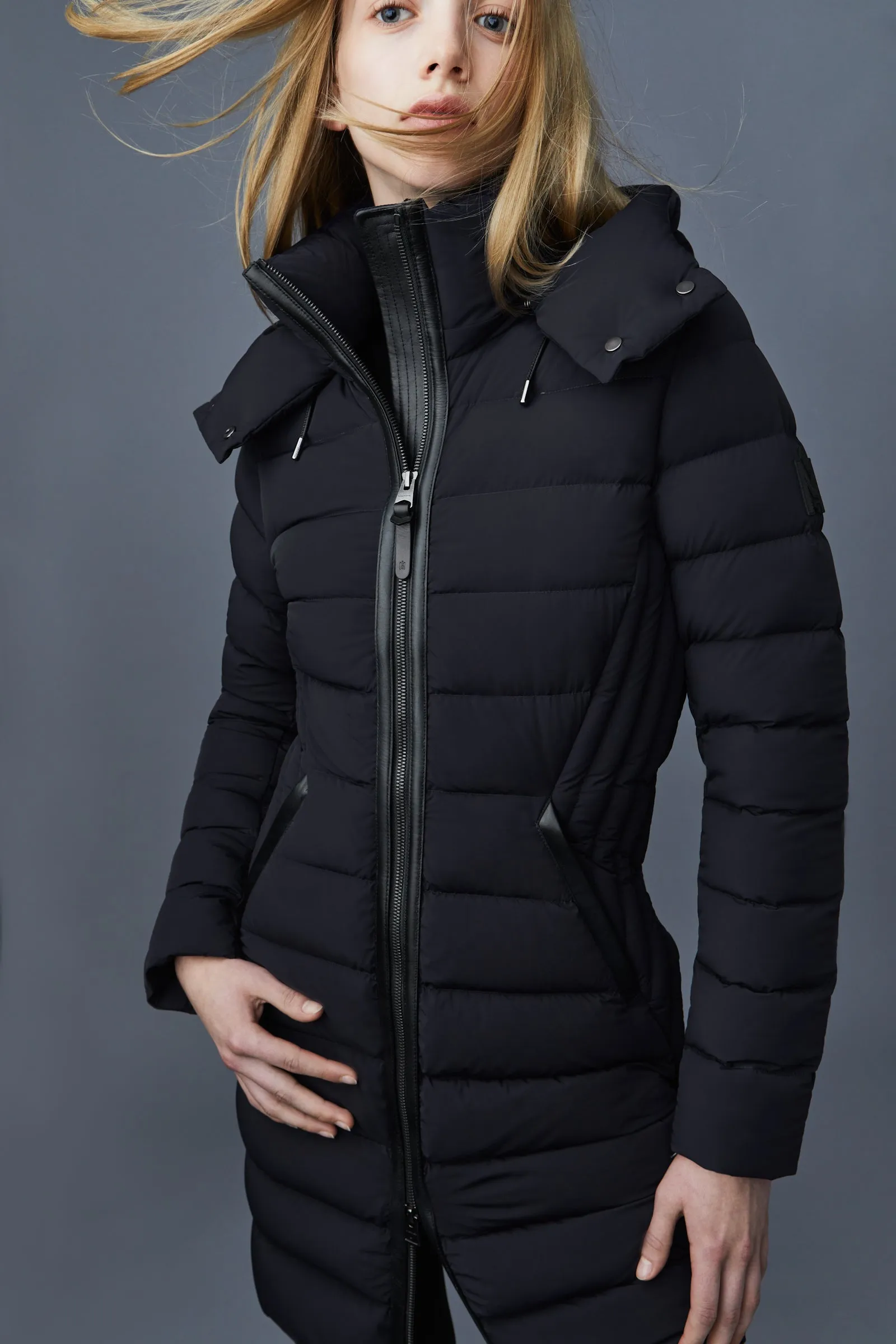 FARREN Agile-360 down coat with removable hood Black