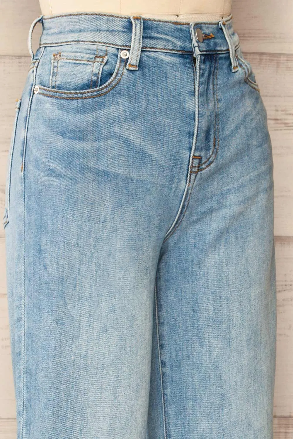 Lisaeter | High-Waisted Straight Leg Jeans