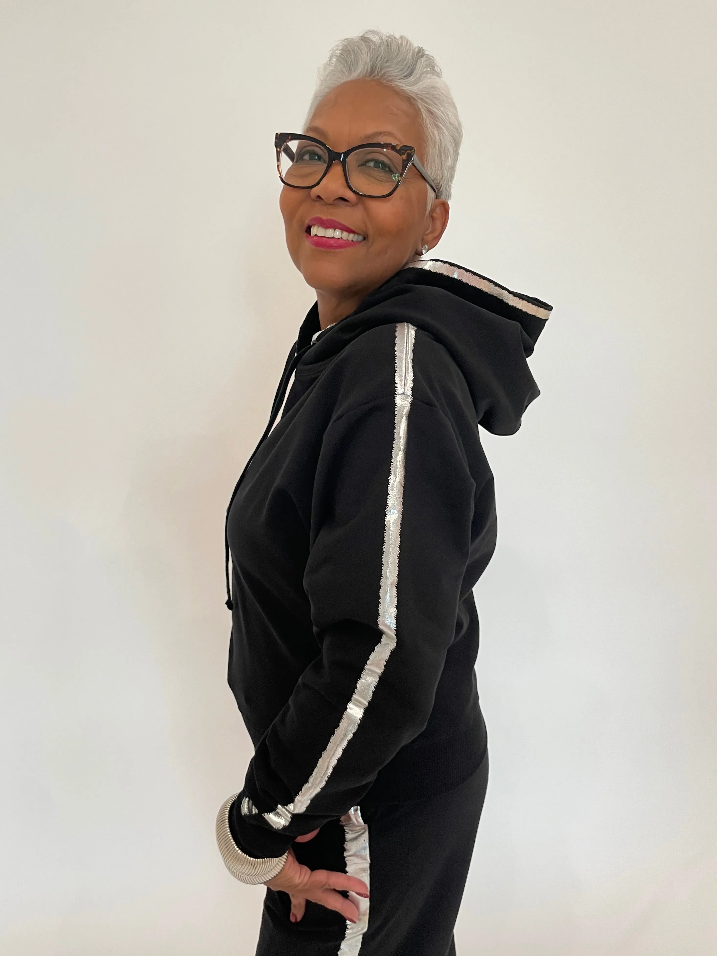 Molly Metallic Tipped Crop Pullover Hoodie - Black