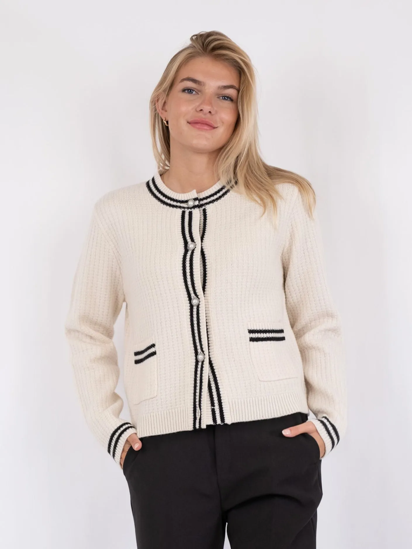 Neo Noir Tilda cardigan off-white