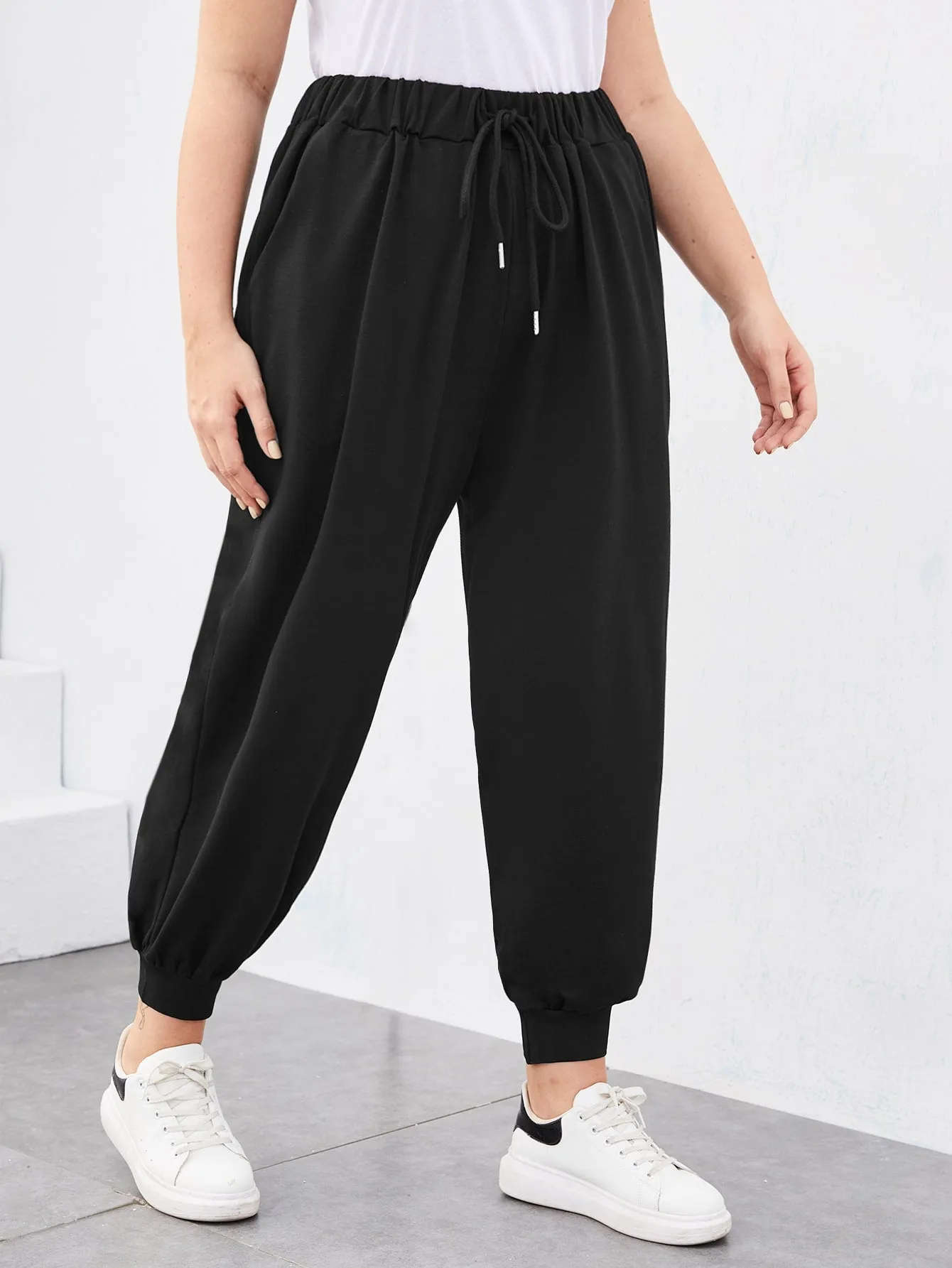 Plain Drawstring Cropped Plus Size Sweatpants