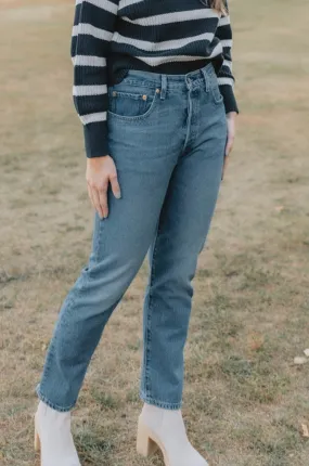 The 501 Original Cropped Jeans by Levi's - Med Wash