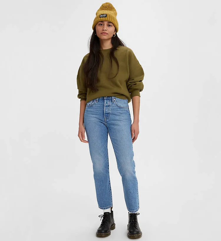 The 501 Original Cropped Jeans by Levi's - Med Wash