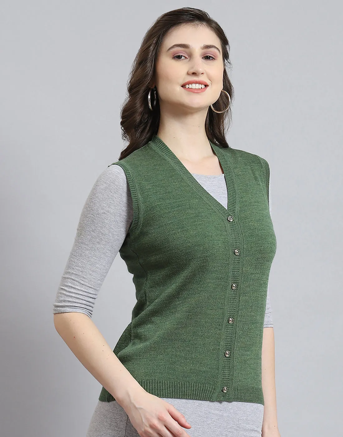 Women Green Solid V Neck Sleeveless Cardigan