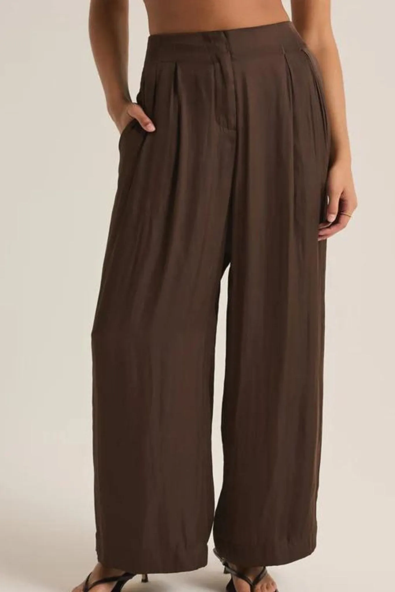 Z Supply: Lisse Wide Leg Pant in Dark Chocolate